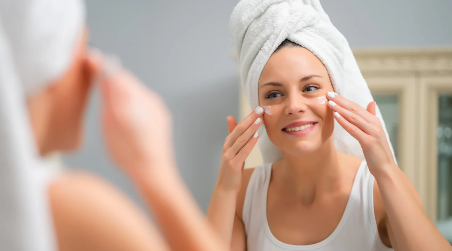 "Clean Girl" ესთეტიკა: ბუნებრივი სილამაზის ძალა